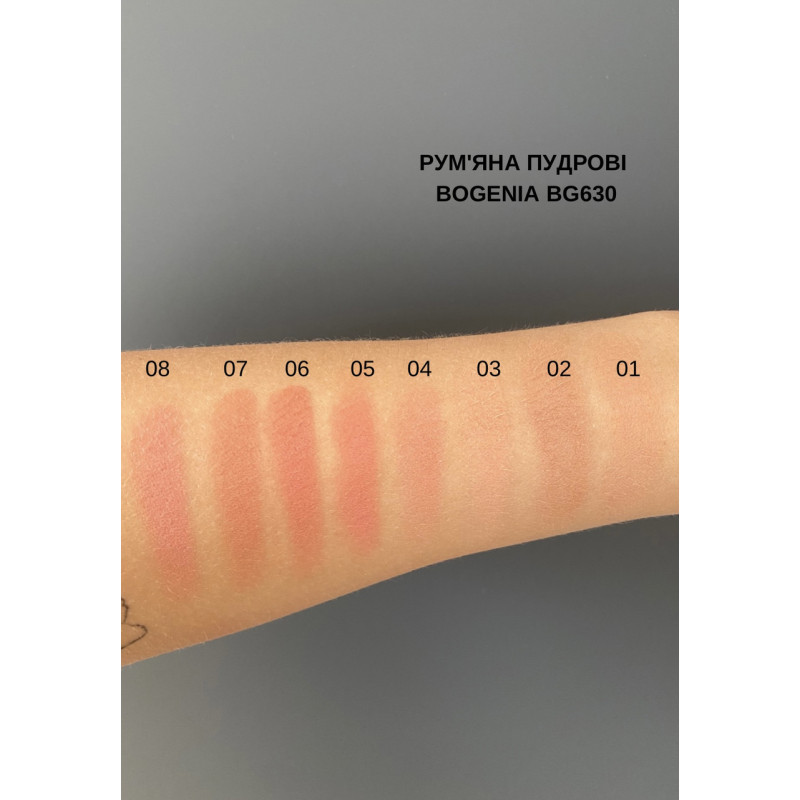 Рум'яна пудрові Bogenia BG 630 Bogenia 003 Glossiness light peach 5.8 г