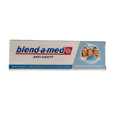Зубна паста Антикарієс Blend-a-med Сімейний захист 75 мл 7340